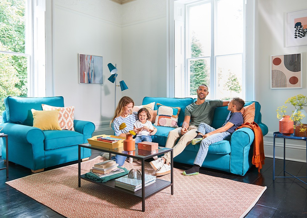 family-friendly-modern-grey-sofa-living-room-ideas
